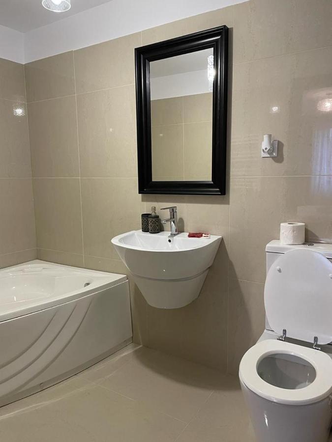 Londof Luxury Apartments - With A Panoramic View Over The City ブラショフ エクステリア 写真