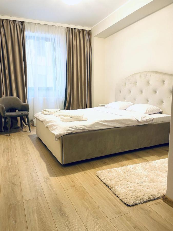 Londof Luxury Apartments - With A Panoramic View Over The City ブラショフ エクステリア 写真